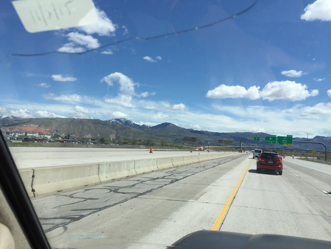 beats365唯一官网：漯河市郾城区新店镇初级中学开展“扫黑除恶”专项宣传活动(图2)